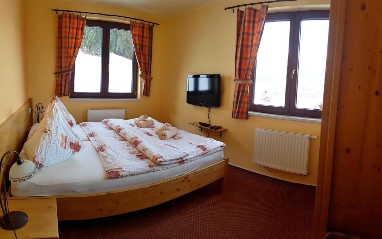 Gemshorn Guest house Hainzenberg